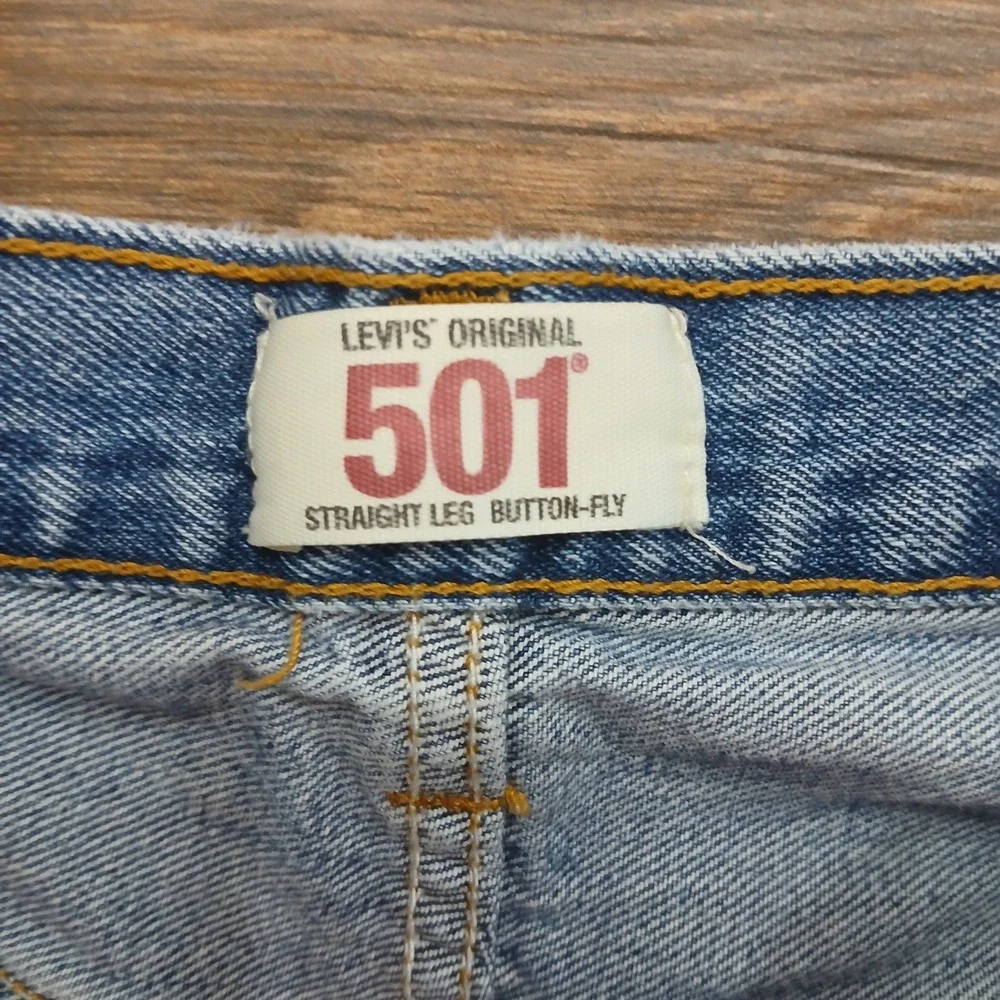 Levi's 501 Mens 34x32 (FITS 31x30) Blue Denim Straight Leg Button Fly Y2K